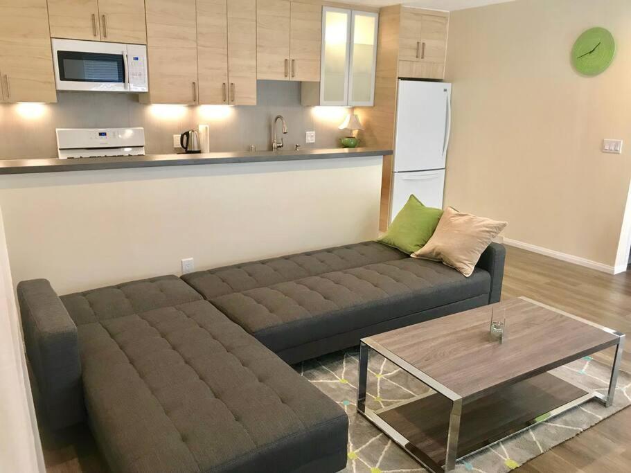 Private Modern Guesthouse With Backyard 로스앤젤레스 외부 사진